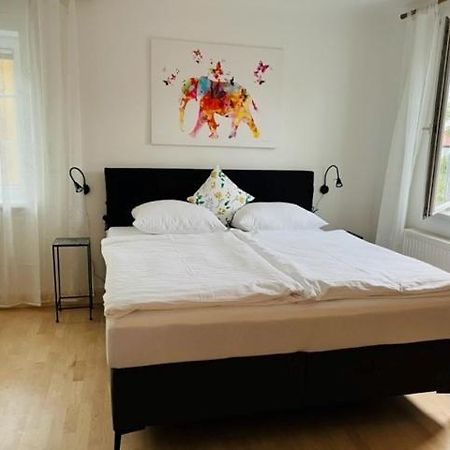 Entzuckende Kleine Vorstadtvilla Klosterneuburg Luaran gambar